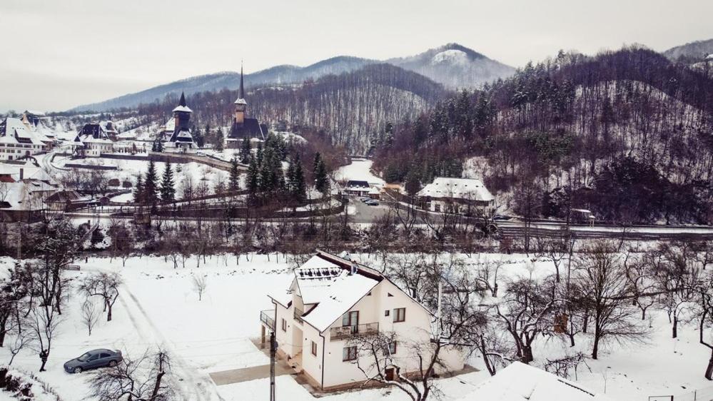 Pensiunea Hai In Maramures Bîrsana Exterior foto